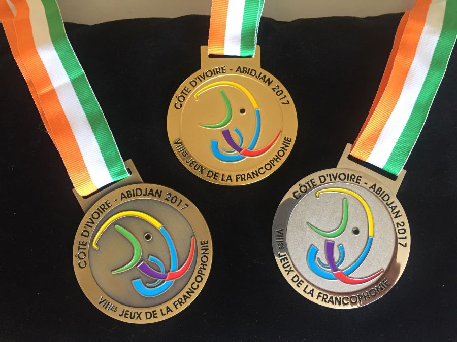 creation medaille jeu francophonie ruban tricolore